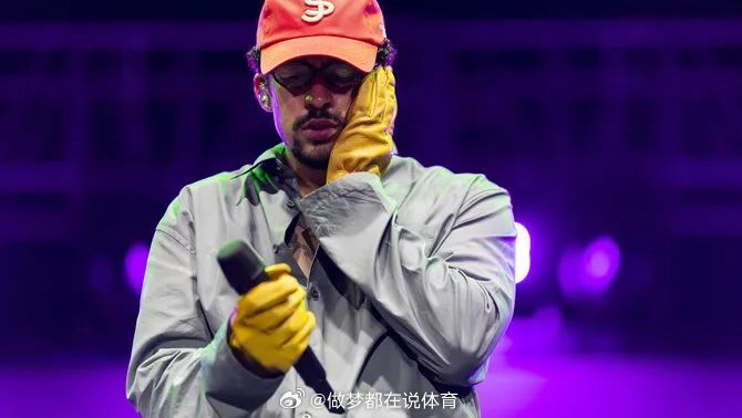 据报道，波多黎各歌手Bad Bunny将于5月22日和23日在巴塞罗那的蒙锥克体