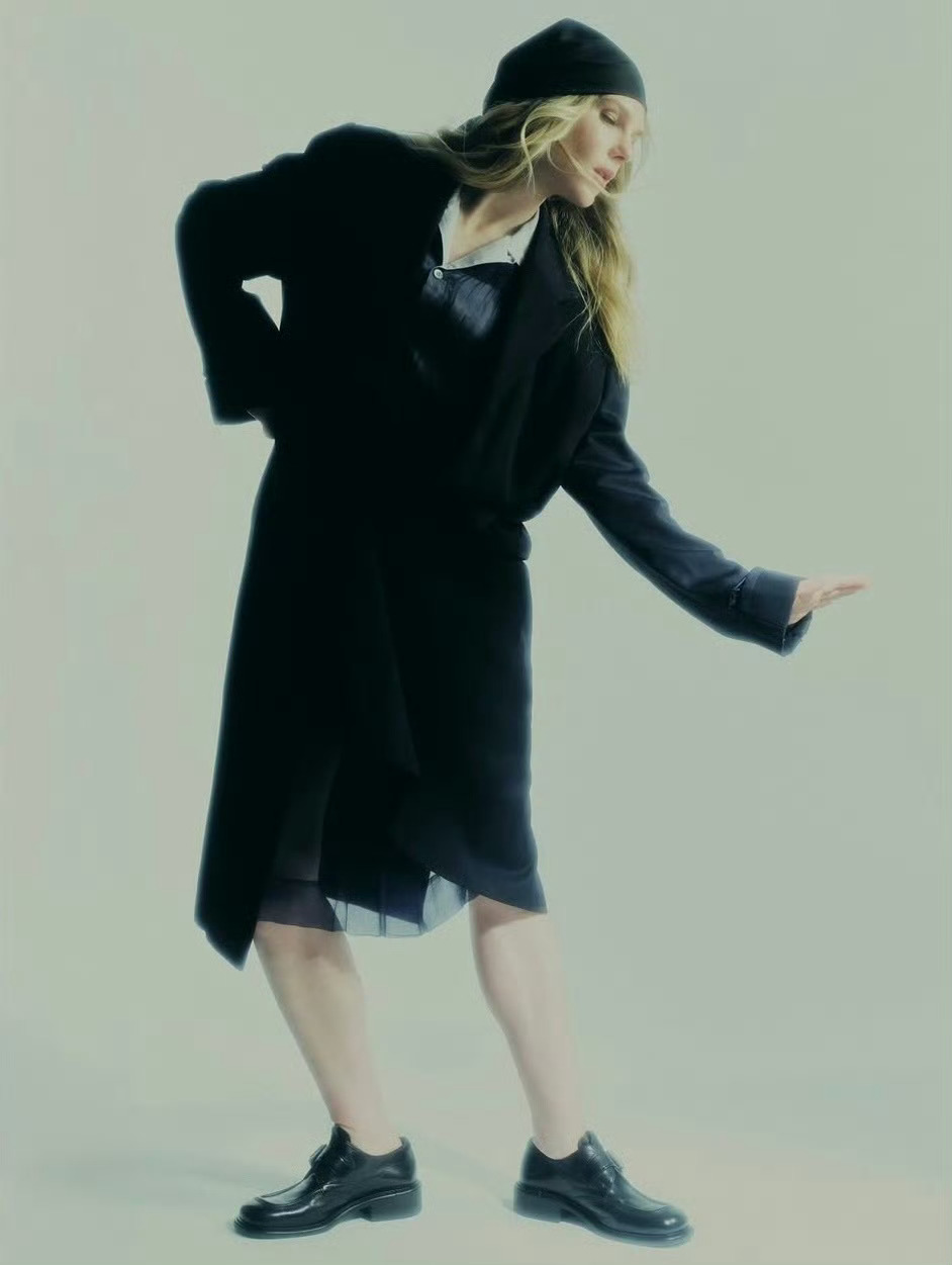 Lily Rabe for Behind The Blinds摄影：Carlos