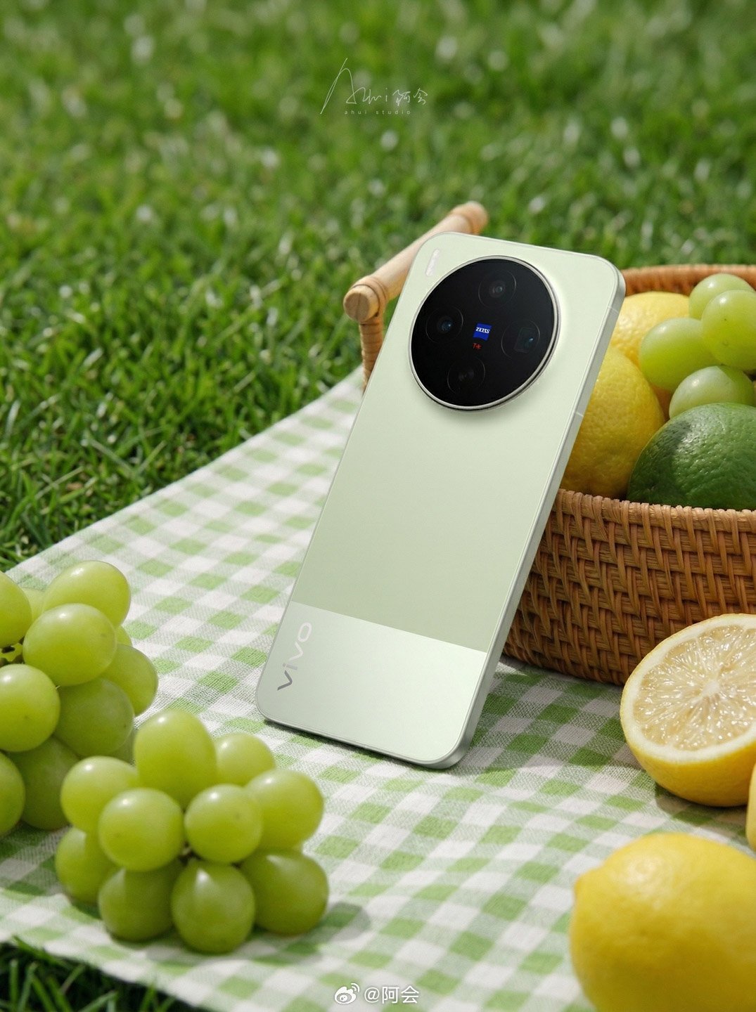 vivo的绿色是真的好看啊给大家看看我最近的实拍图