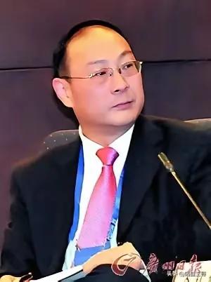 金灿荣说，中国许多人患上了“和平病”。
​新中国建立以后，国家和平了76年了。于