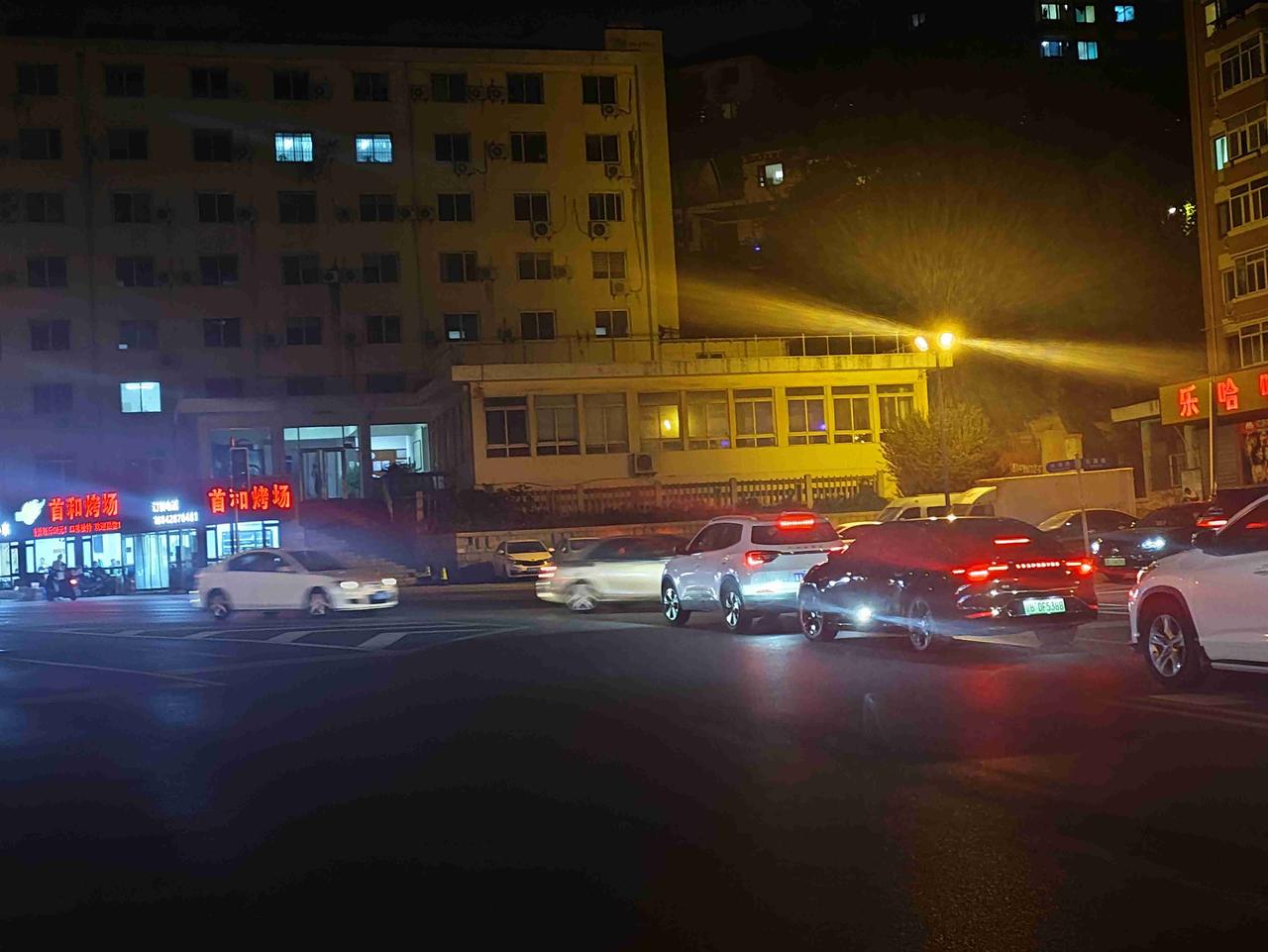 我的今日状态：😭伤心难过
我这里的天气：☀️晴天
    大连立秋夜话：停电的