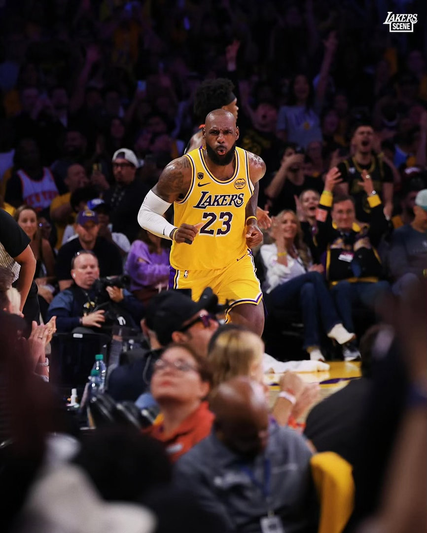 湖人火箭G1赛场图，专注的勒布朗！湖人1比0火箭火箭vs湖人