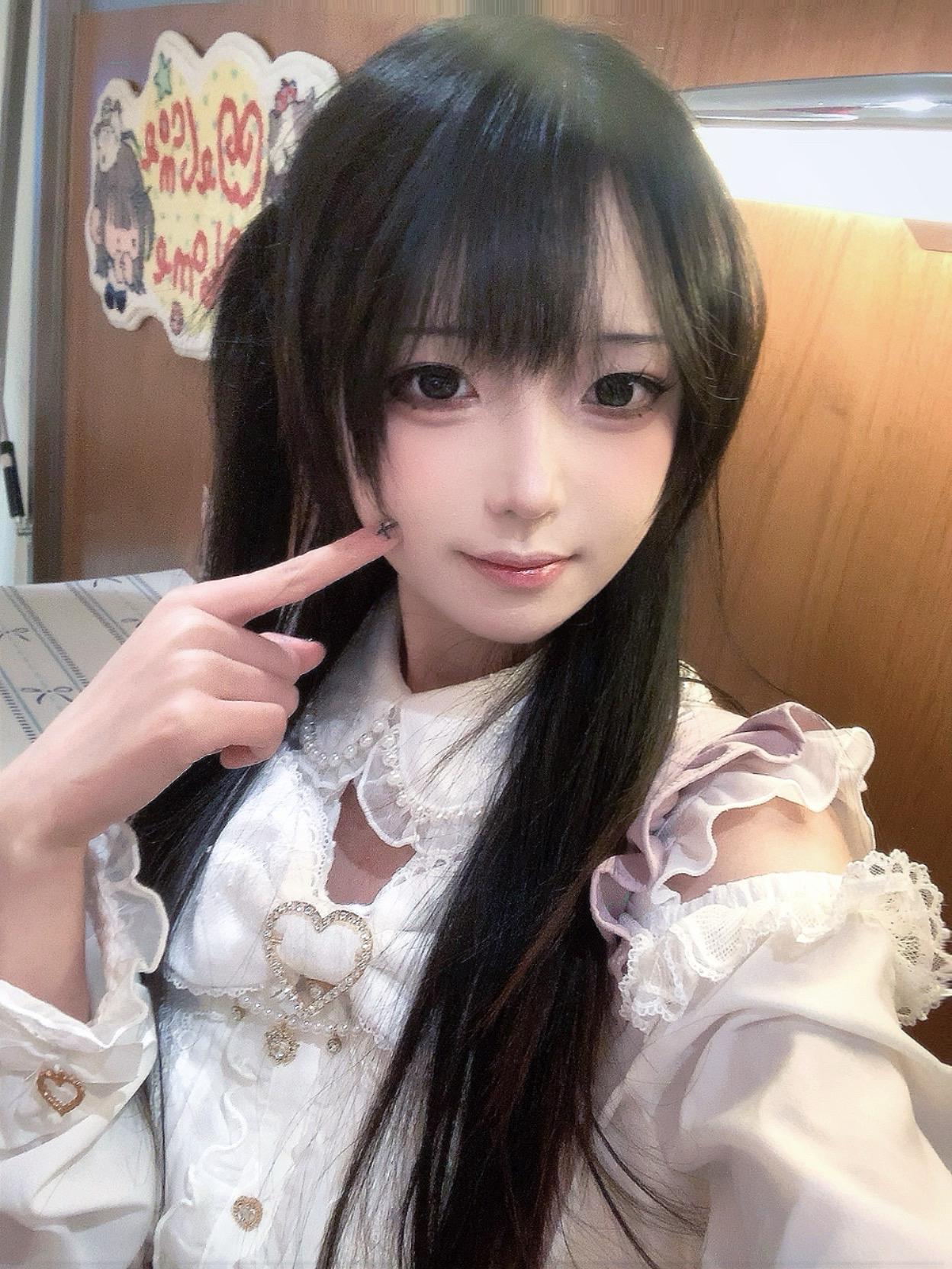 把我的心弄的一团乱还在那卖萌