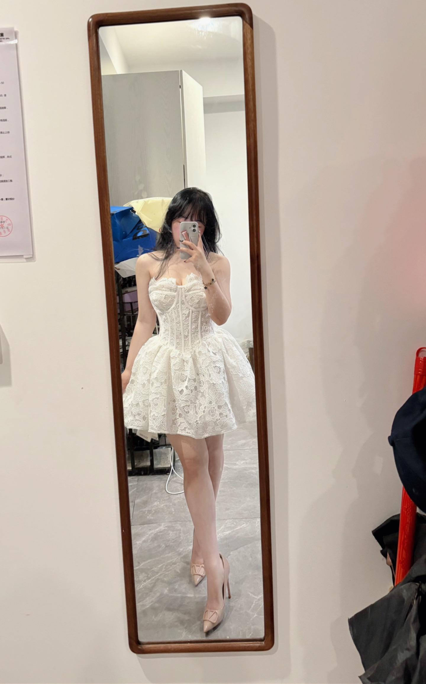 白色代表
