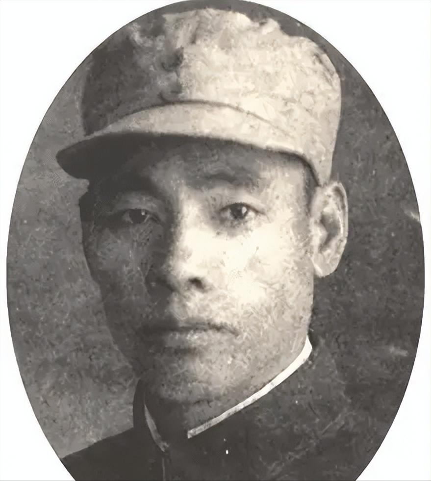 1936年，八路军侦察员刘锡琨揣着一重要情报，正火急火燎地赶往部队，不料迎面遇到