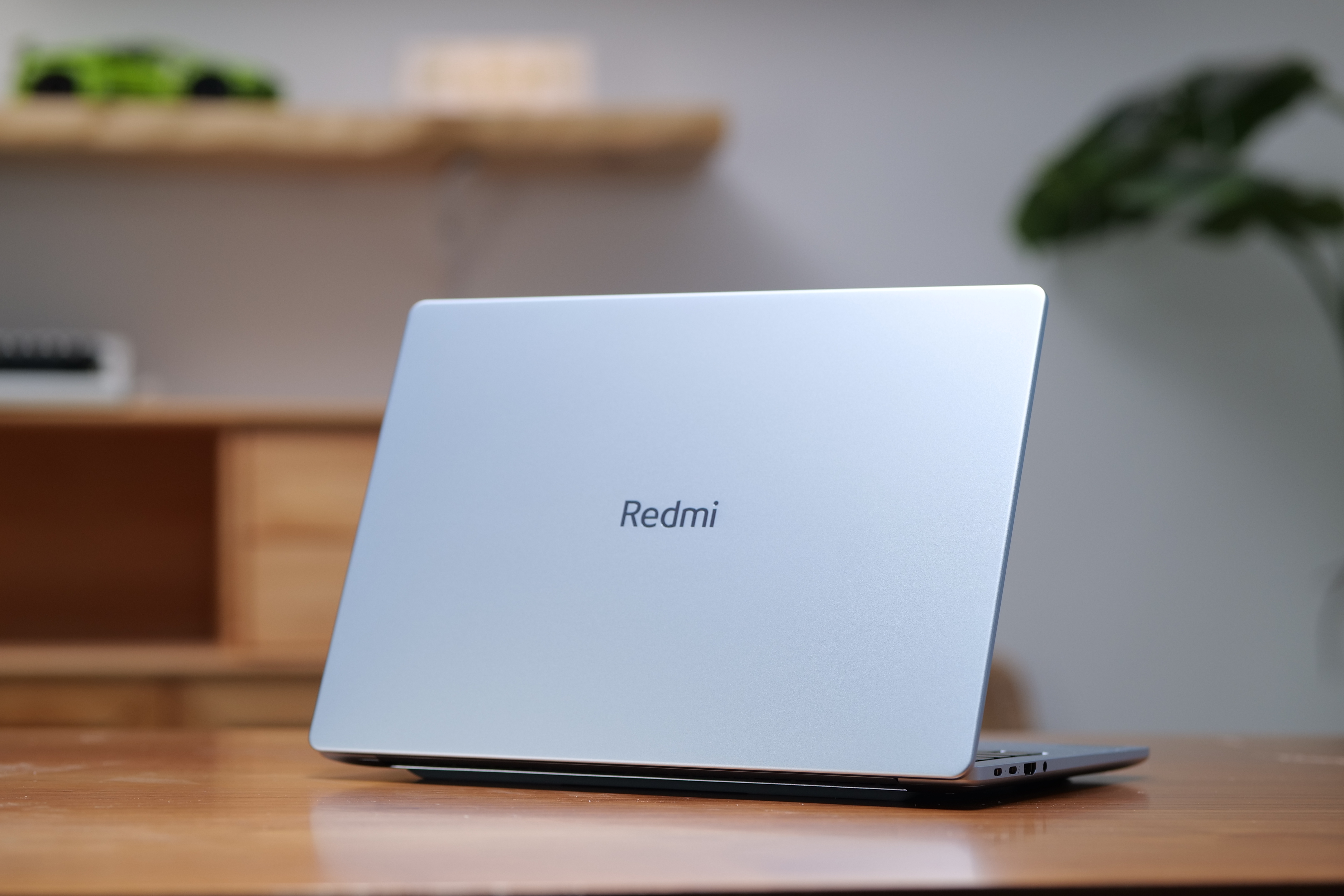 今年想考虑轻薄办公本的朋友们可以考虑一下刚刚发布的Redmi Book Pro 