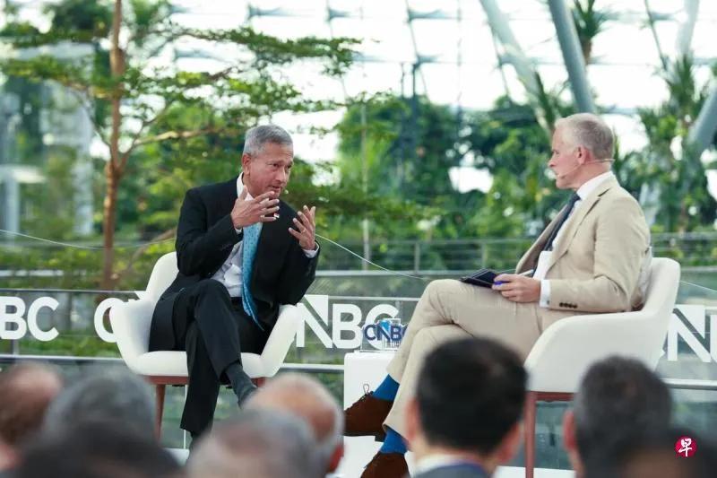 一向在中美之间保持谨慎平衡的新加坡外长维文，今天说出了一句让整个国际社会都心头一