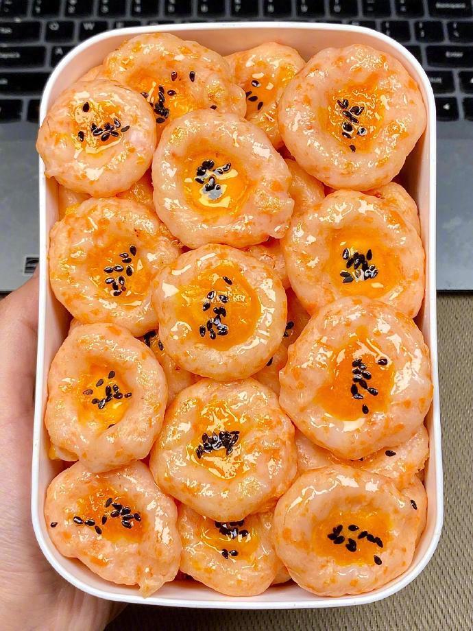 香煎虾滑蛋圈🥨！真的巨巨巨好吃哇‼️ ​​​