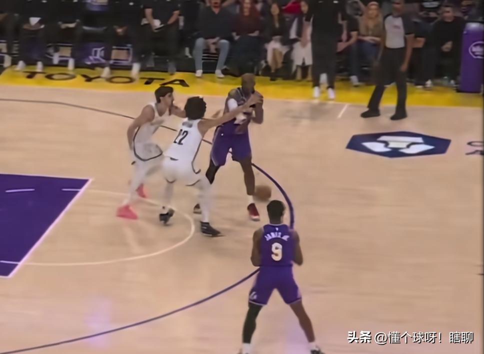 又是一个世纪名画，可以说是百年难遇
本身父子同台就罕见，再加上老詹首次助攻他儿子