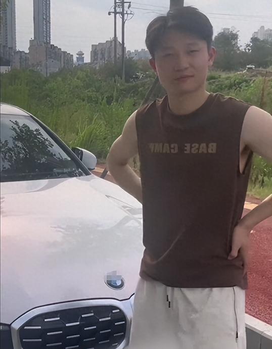 江西女子索要48.8万彩礼，男友恳求能不能少一点，女子强硬拒不妥协，只陪嫁两床被