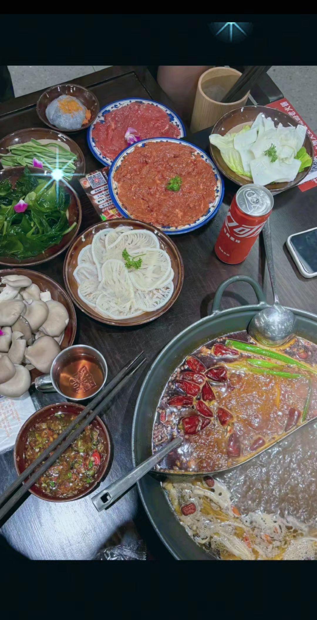 今天在一次把自己冲动的理智给按下去了，不是不想，只是现在被现实上了一课。执念原来