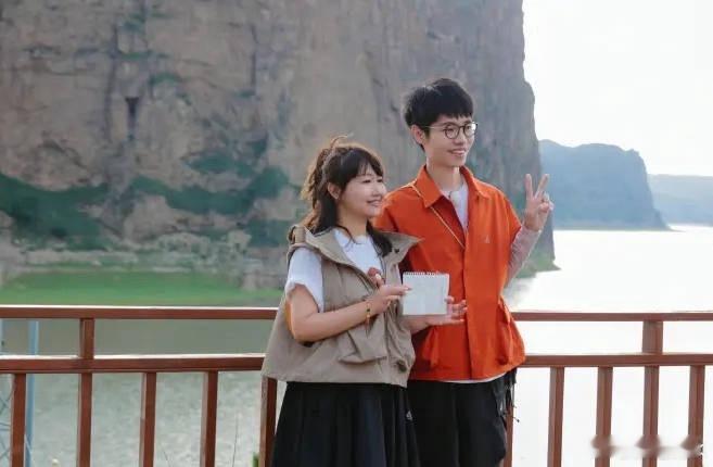 李行亮团队称暂不便回应网友抵制 李行亮12月至少有2个演出计划江西南昌的拼盘演唱
