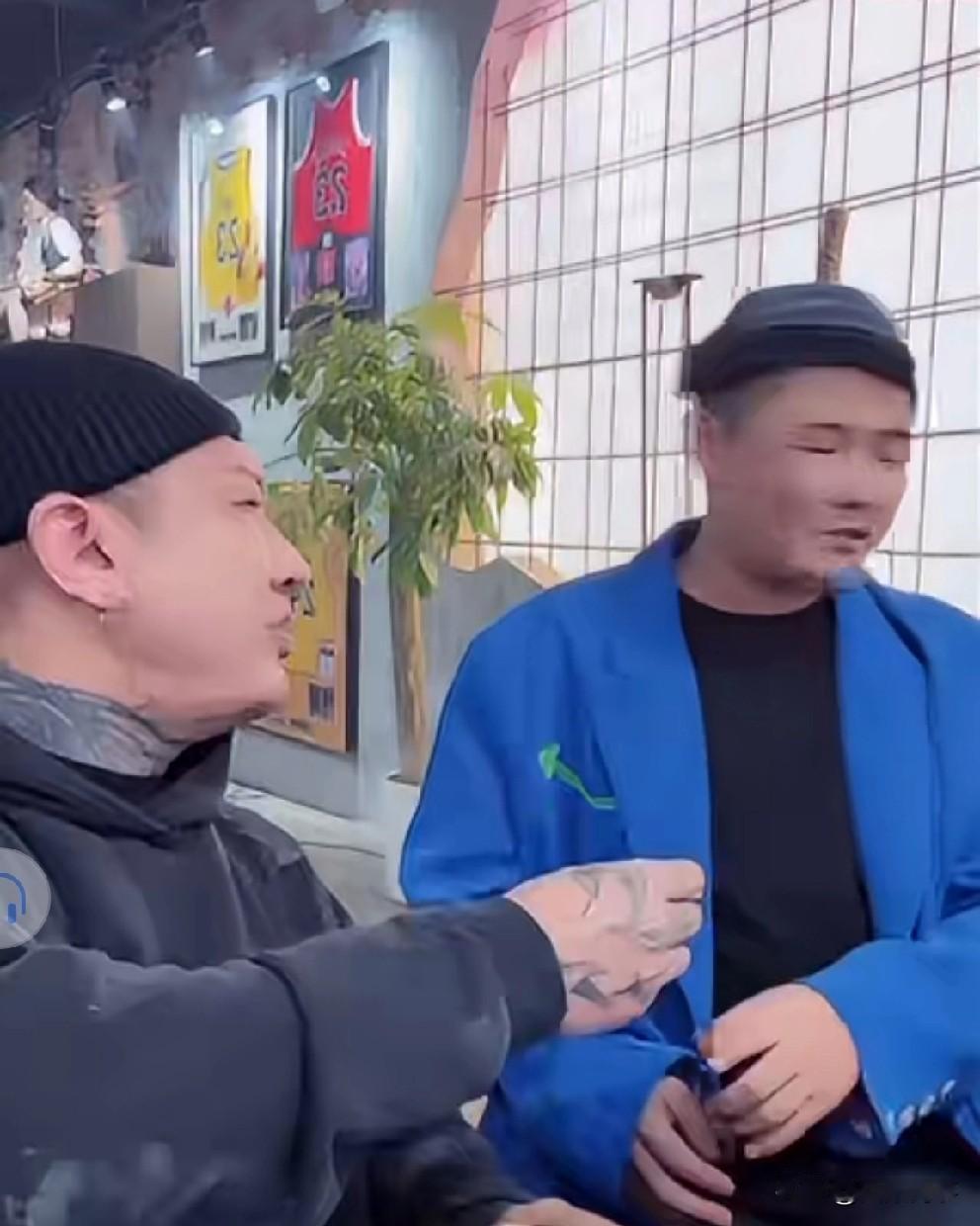 大弟被M忘恩负义，方丈声援反呛：有情有义的都饿si了！

         大弟