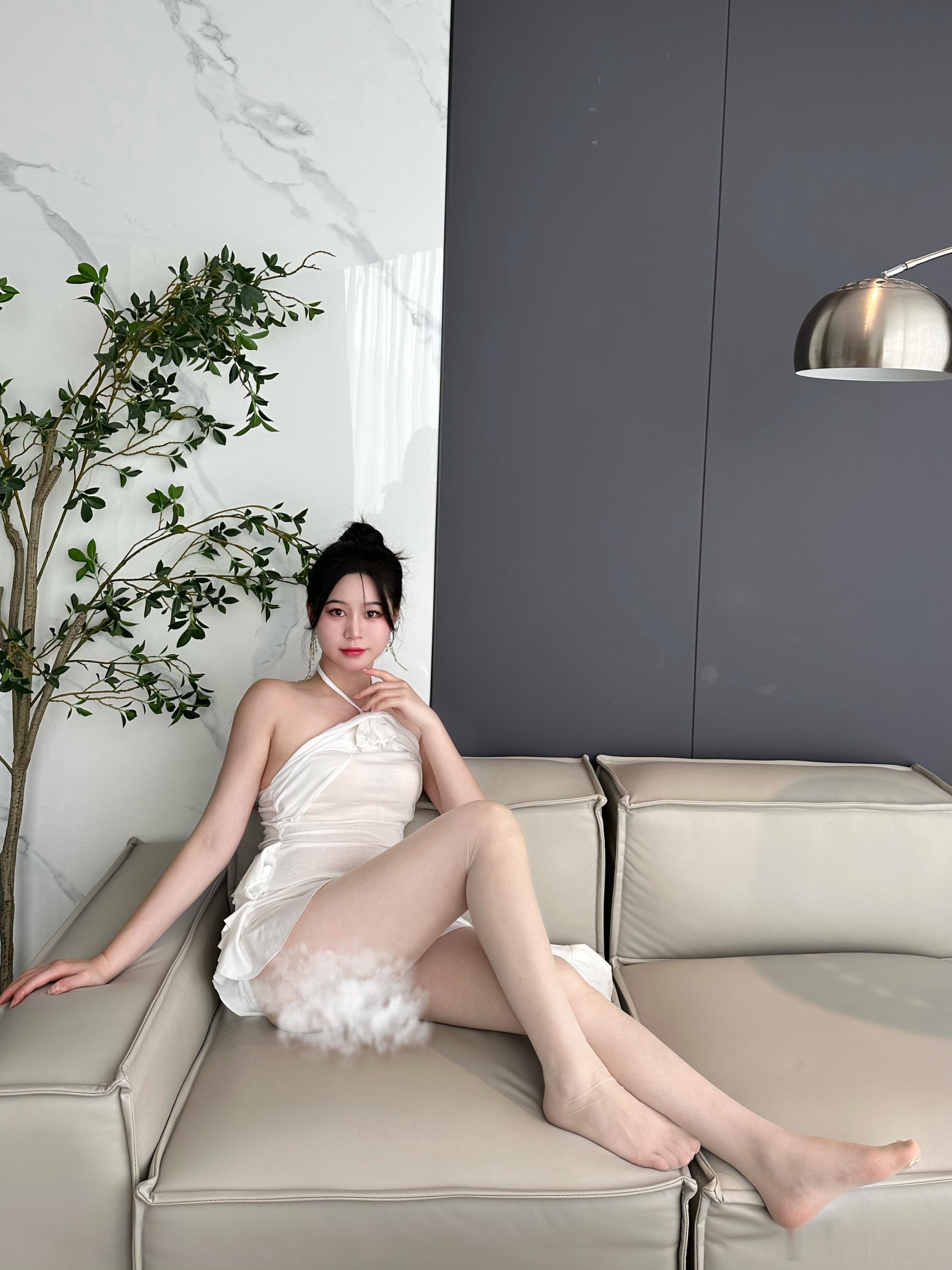 喜欢吃闷醋 又想被发现 ​​​Image source / ​​​