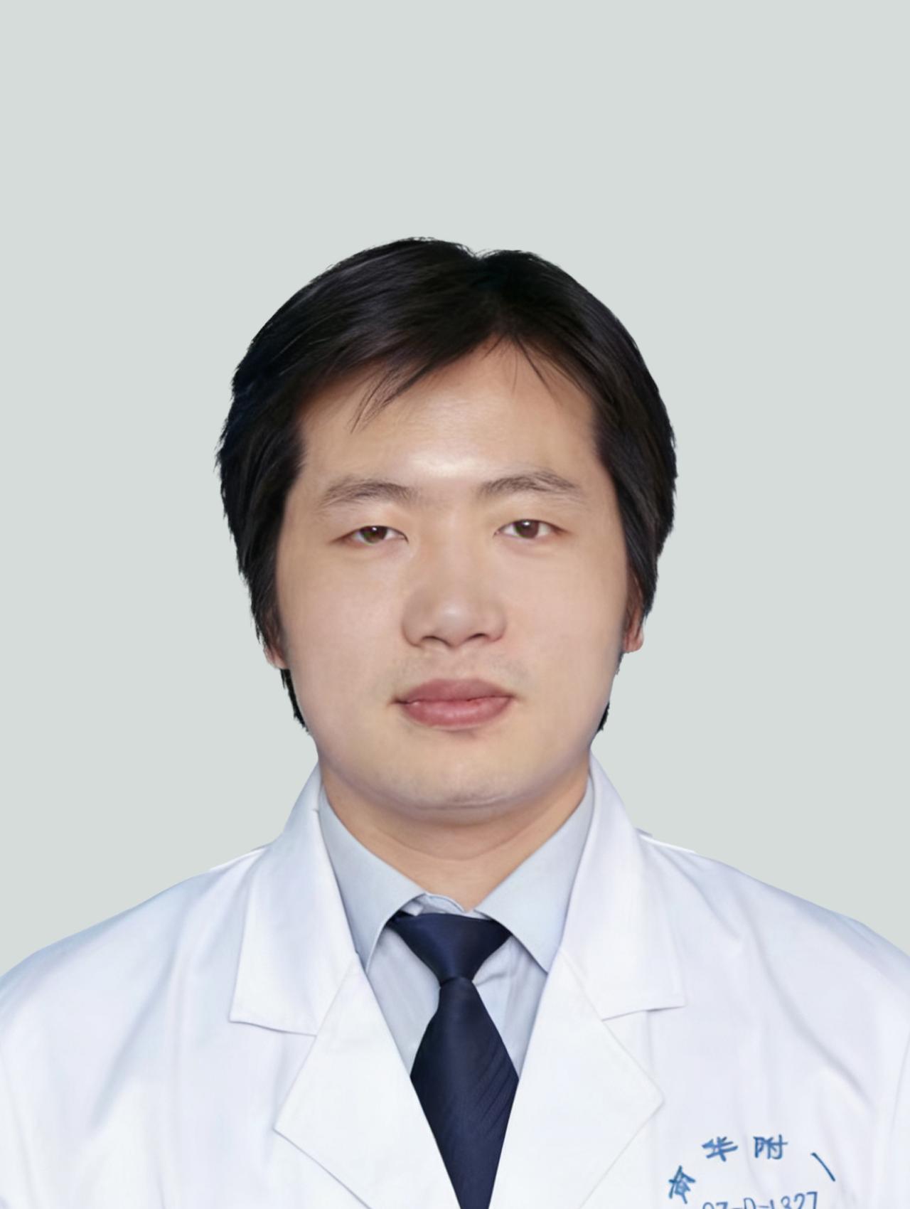 23年死守生死防线！ICU医生苏华：既救死扶伤，亦育人传德
 
苏华，男，医学硕