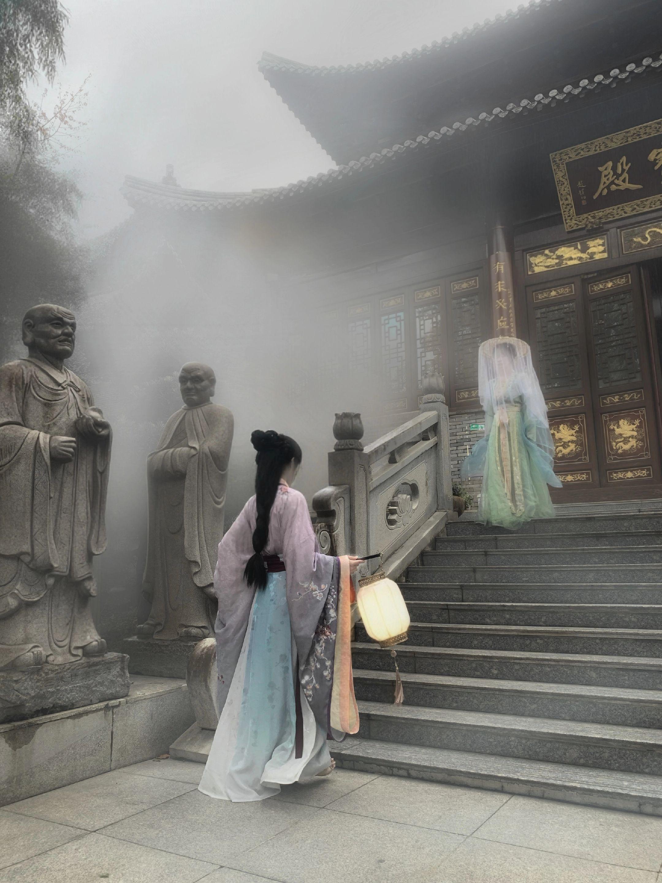 “仙子何必早早归来”