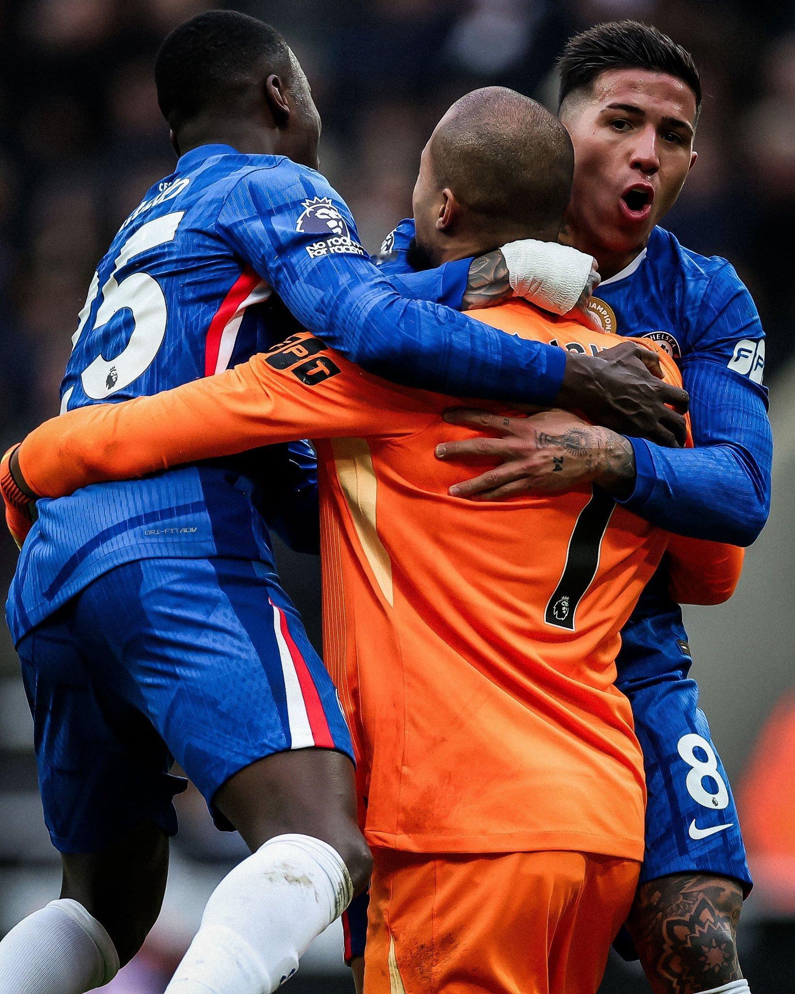 • 切尔西在英超主场积分榜上排名第八• 切尔西在英超客场积分榜上排名第二切尔西