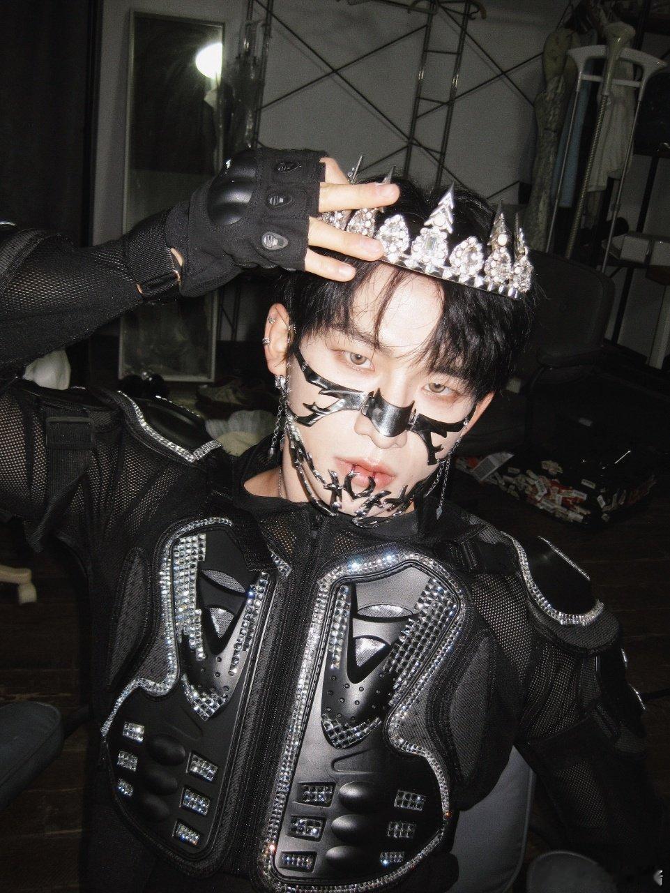 姚琛唱了斩神片尾曲姚琛唱斩神片尾曲太绝了 次元壁直接破了   威亚首秀化身觉醒者