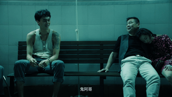 扫毒风暴反派为什么内讧表面他们是合作，但是没想到私下全都是算计，而且直接把丛林法