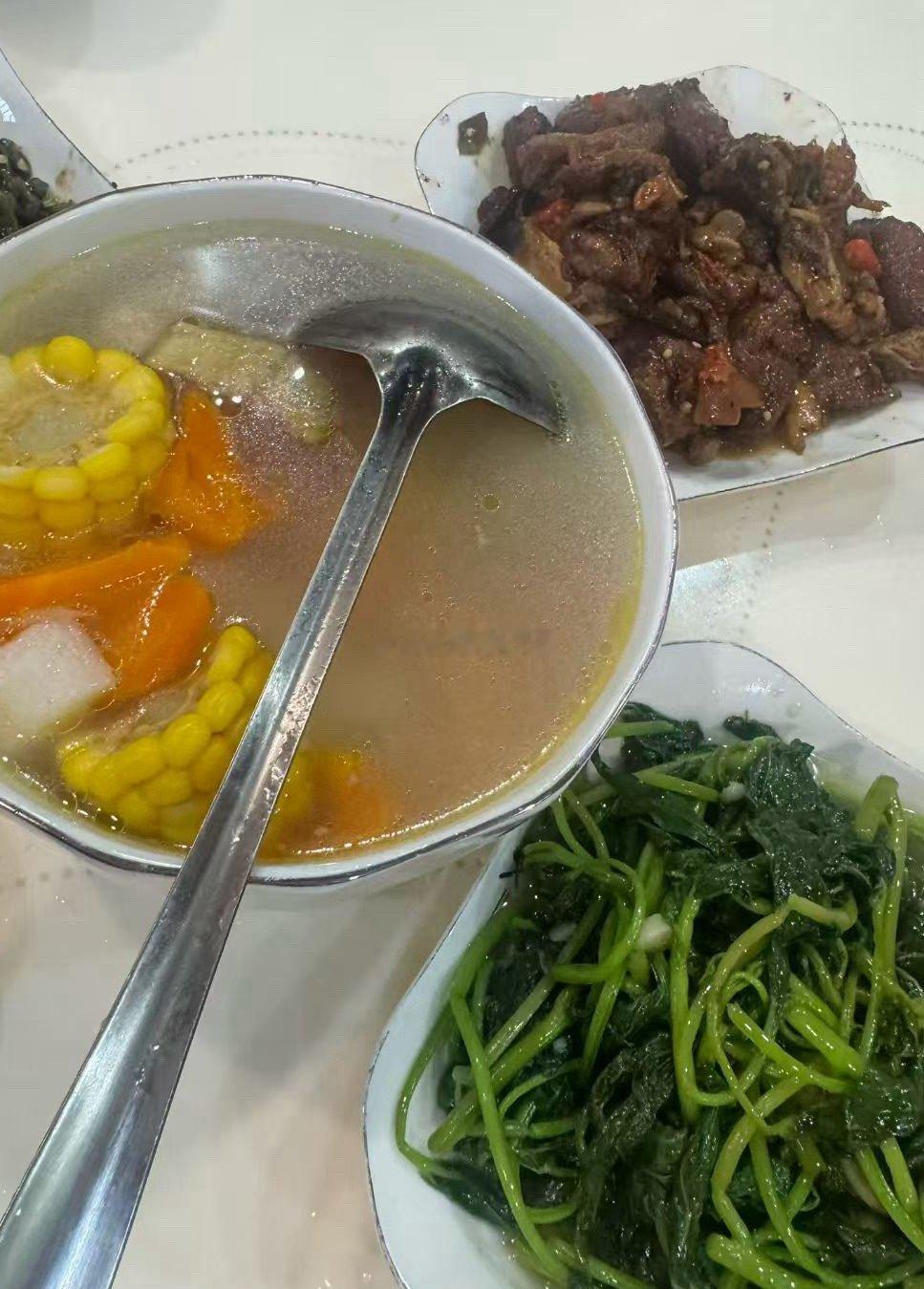 亚盘一波近三百点利润拿下，实现盈利先人一步领跑市场，那么后面要做的就是保持耐心等