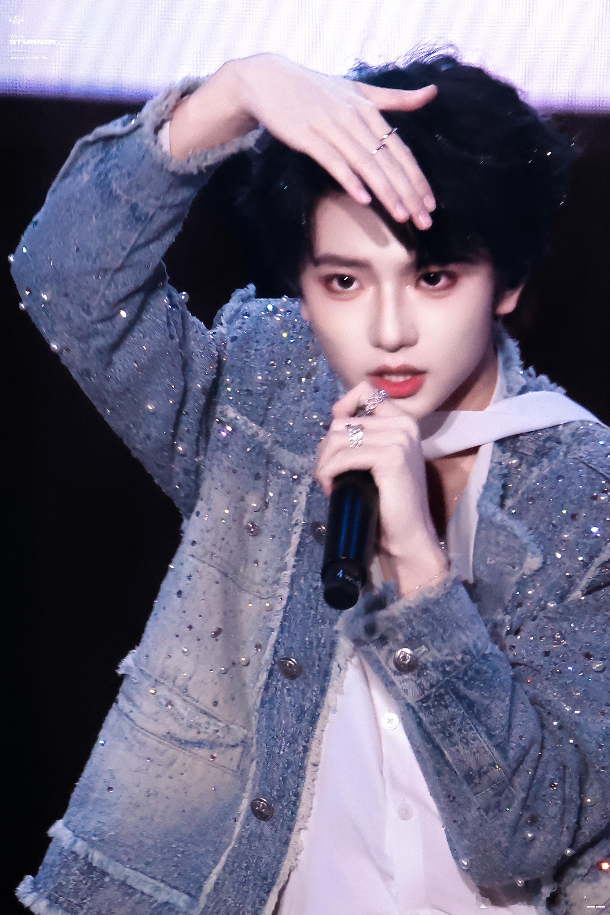 穆祉丞[超话]  [哆啦A梦微笑]穆祉丞拓野十八景曜寰穹🍊朝朝穆穆 “星星在夜