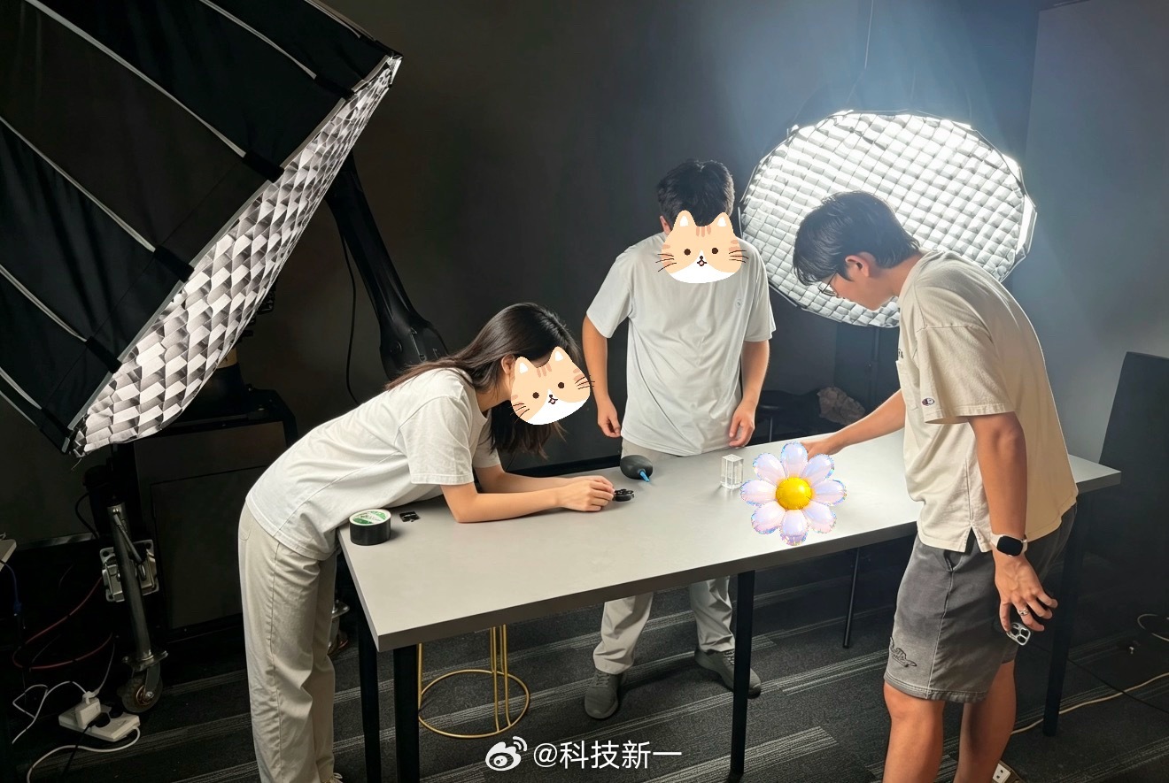 猜猜我同事他们在看啥？