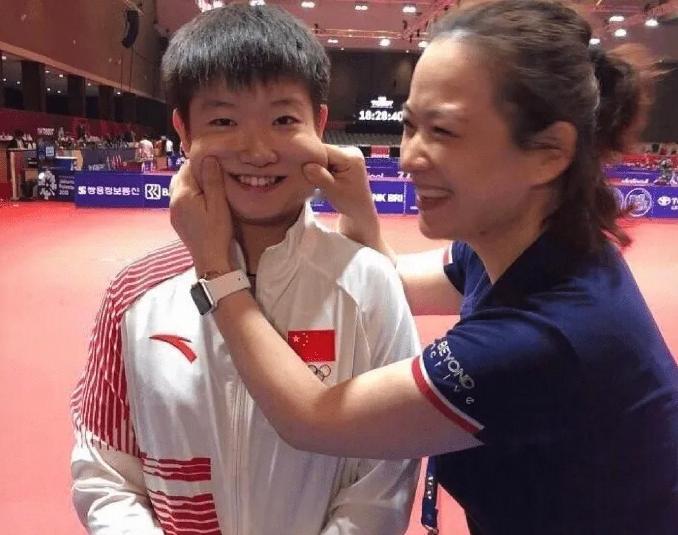 邱指导曾说过：孙颖莎退役不仅能当教练，甚至挑起女队主帅大梁都没问题！可让人大跌眼