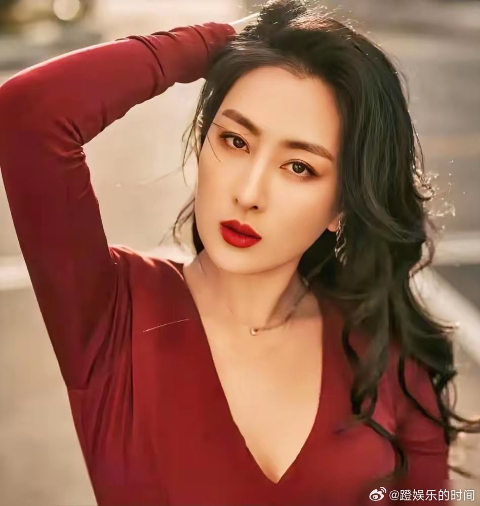 终于明白为啥总有人说她是“资源咖”了！马苏新剧演技被夸，可有人翻旧账，说她能有今