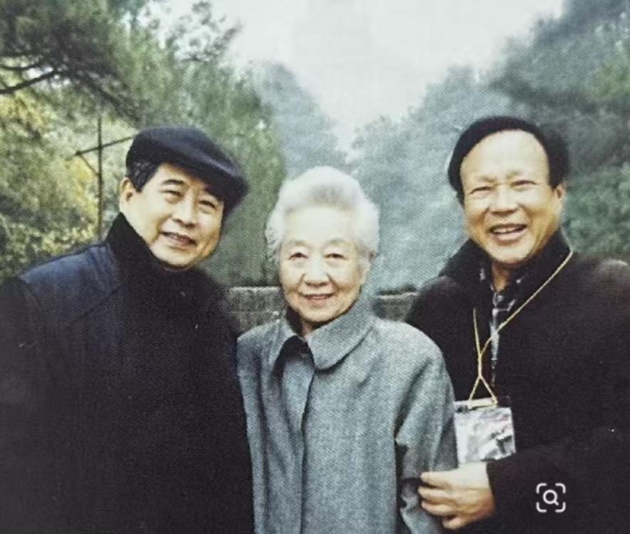 银幕上3句经典台词，让人永远记住了他们！
（自左到右）
“为了新中国，前进！”（