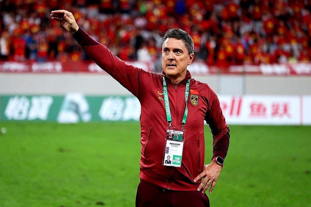 半决赛敢换掉6个首发？国青主帅安东尼奥这操作，直接把人看懵了！

面对越南队，王