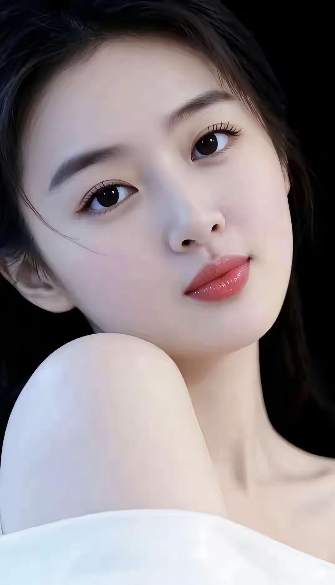 温柔甜美的少女，红唇轻启，宛如画中人🌺🌸💖