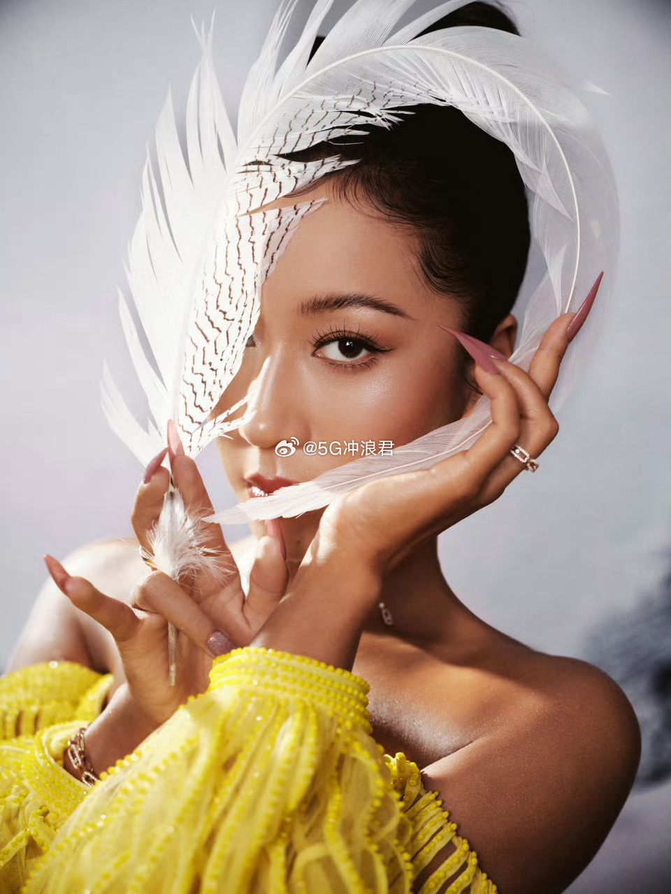 吉克隽逸给内耗的人发射能量 吉克隽逸真的是内耗体质的天敌，她从来不钻牛角尖不跟自