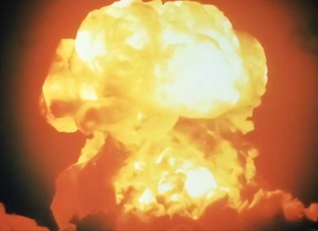 如果大俄真投下了核弹，局势会怎么样呢？这么说吧，一旦大俄先用上核弹，就等于亲手给