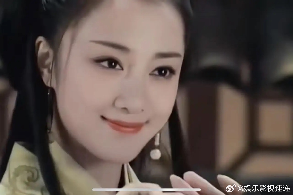 粉底液将军不仅火了何润东还带火了李依晓这个女演员让我们看到了她的演技有多出色既能