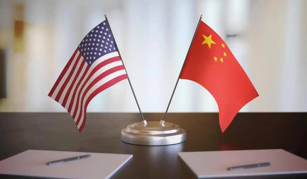 特朗普刚落地北京，美国就迫不及待递上个“大礼包”。普京紧随其后也要来？
 
5月