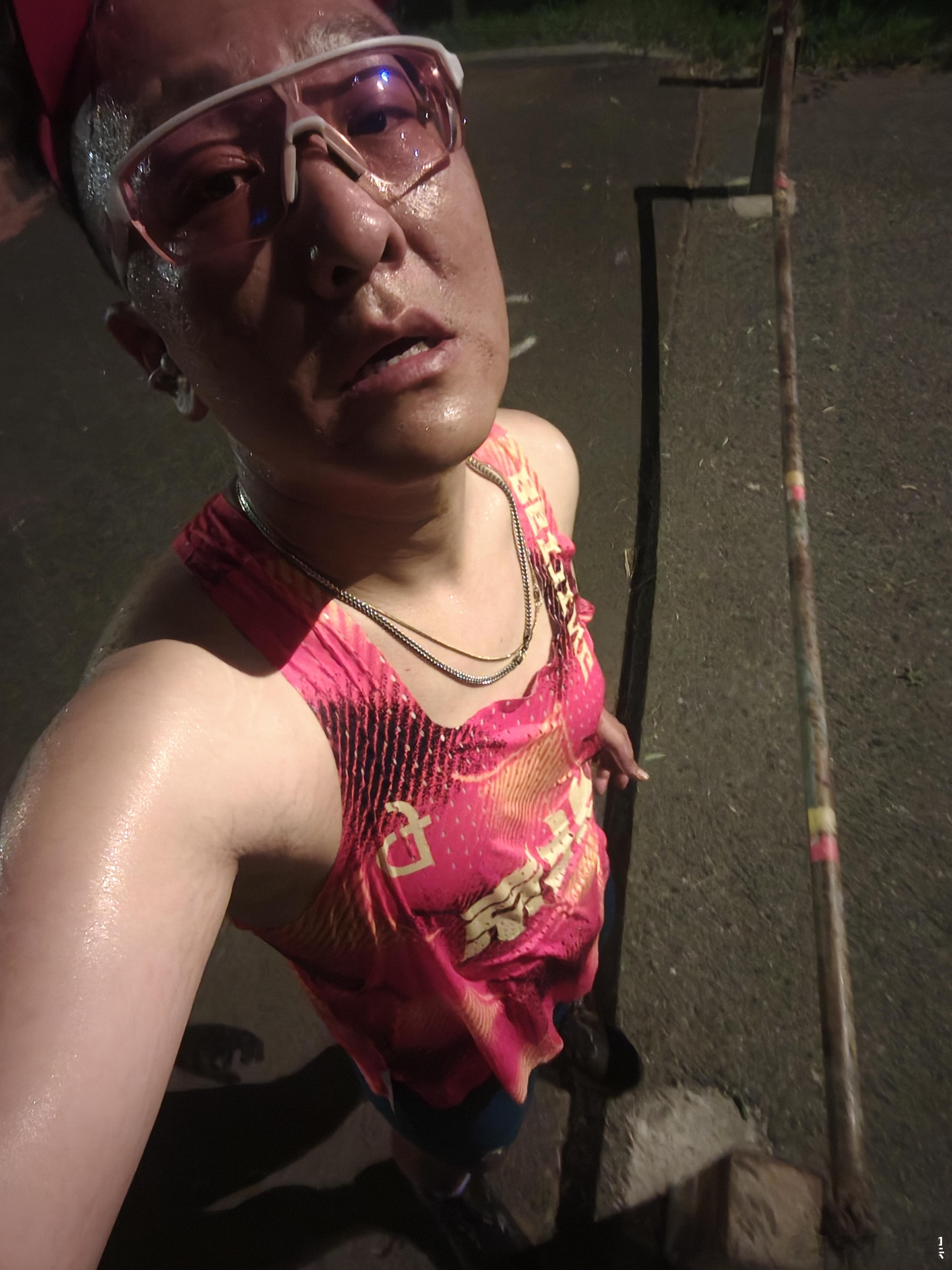 如果你的起点够低然后你再坚持坚持每天都会PB、PR…我就去这么过来的很爽