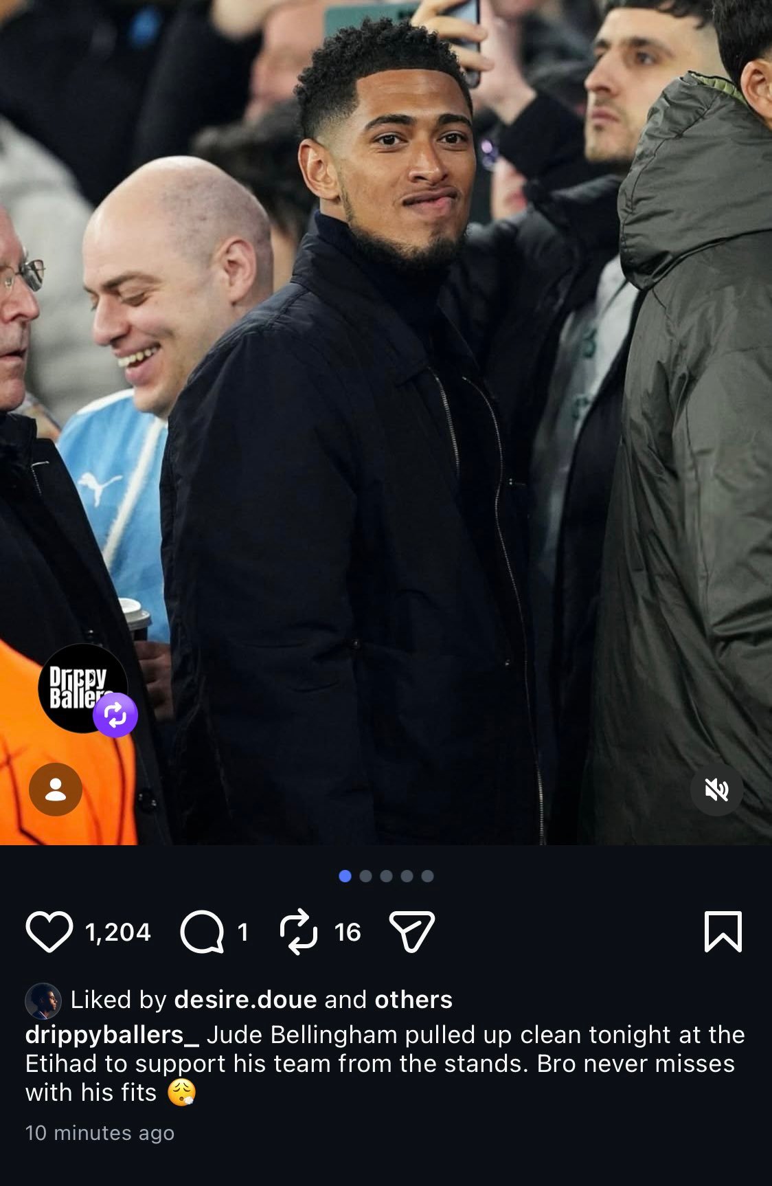 当观众被媒体夸穿搭，大巴黎球员杜埃点赞“裘德·贝林厄姆今晚在伊蒂哈德球场现身观战