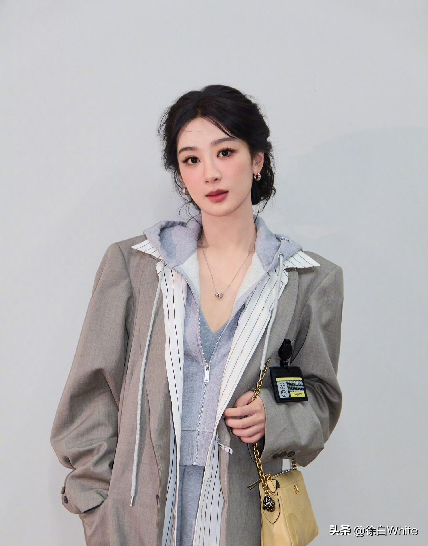 杨紫官方后援会再度发文维稳，呼吁紫米理性守护，专注自家，正向宣传！好奇这又是发生