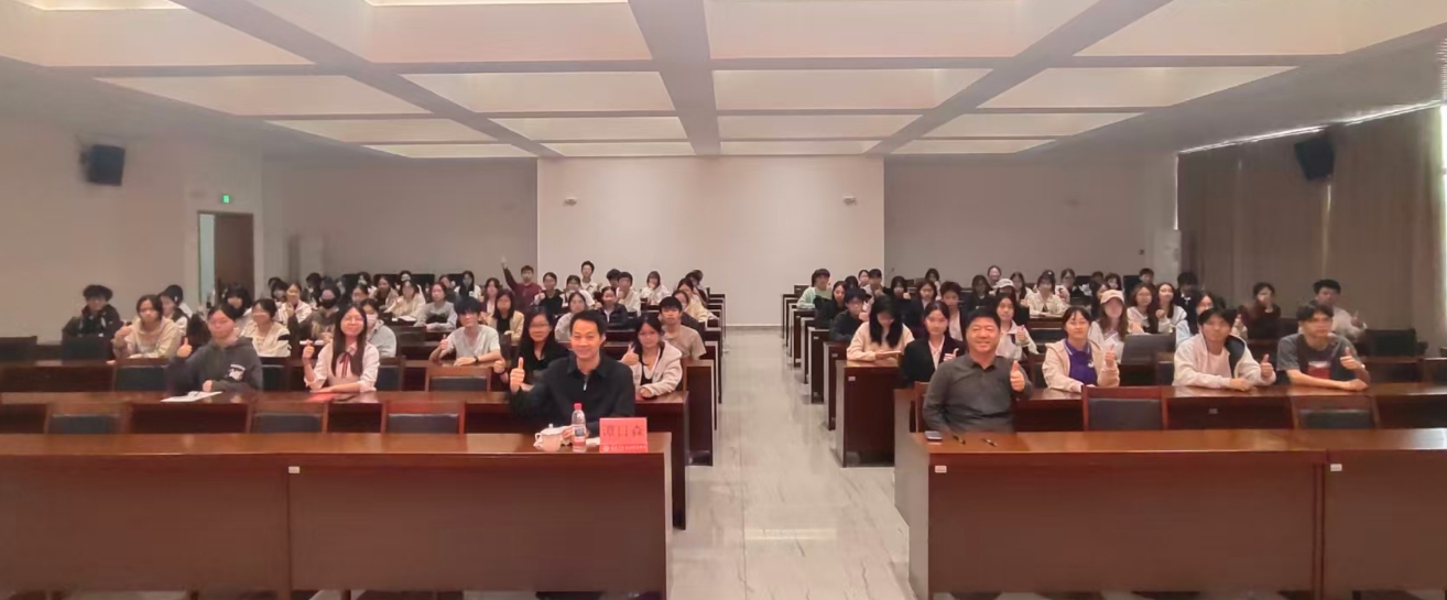 带魂魄的写作千秋不老！“融通杯”大赛颁奖与AI写作讲座举行