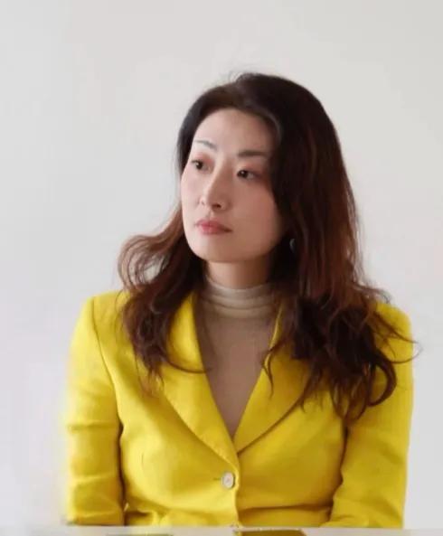 宗馥莉终究没撬动父亲生前摆好的棋局！21亿美元，折合人民币超过140亿，被锁在香