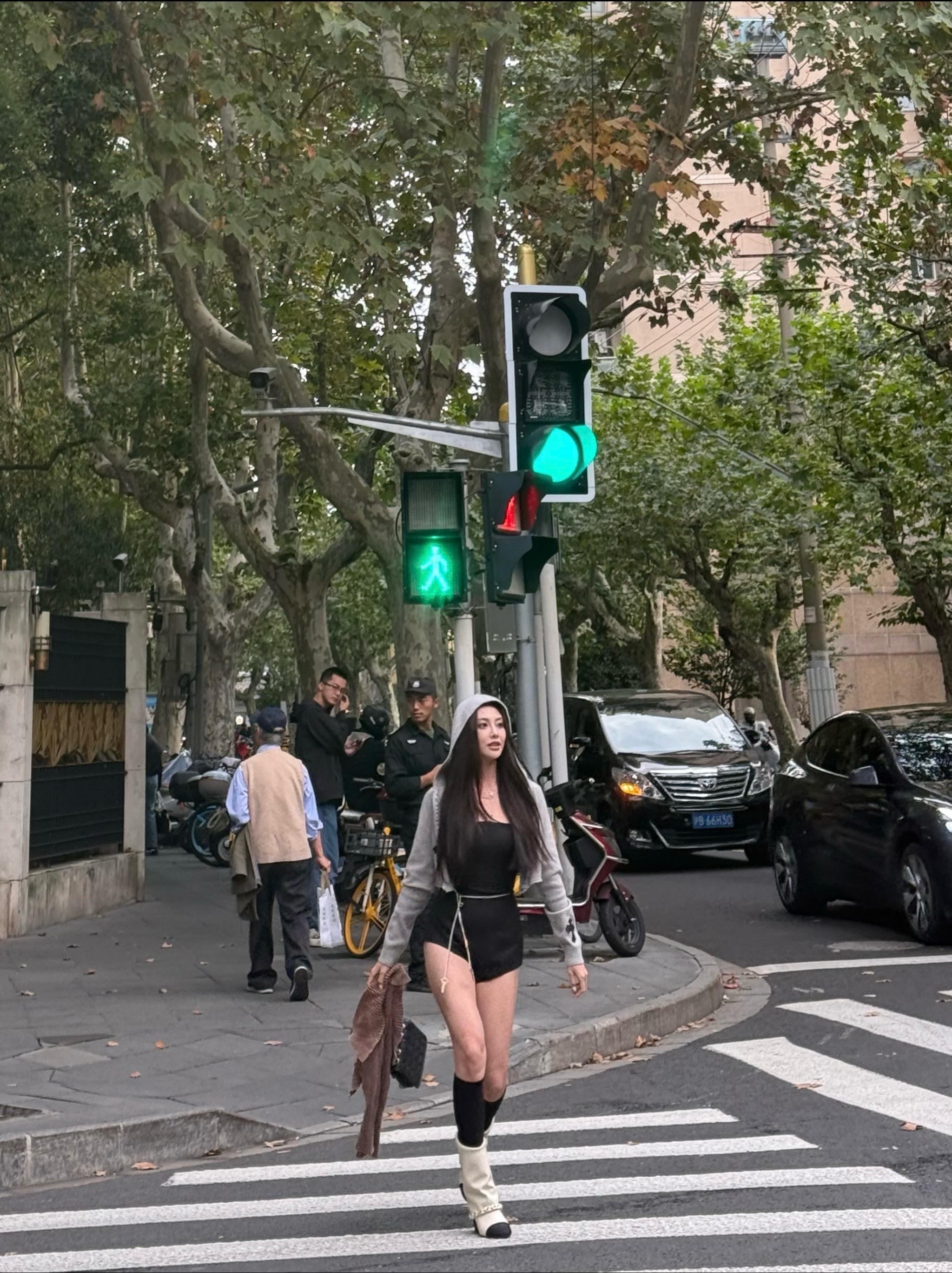 玩的花？谈个我这样的你就老实了