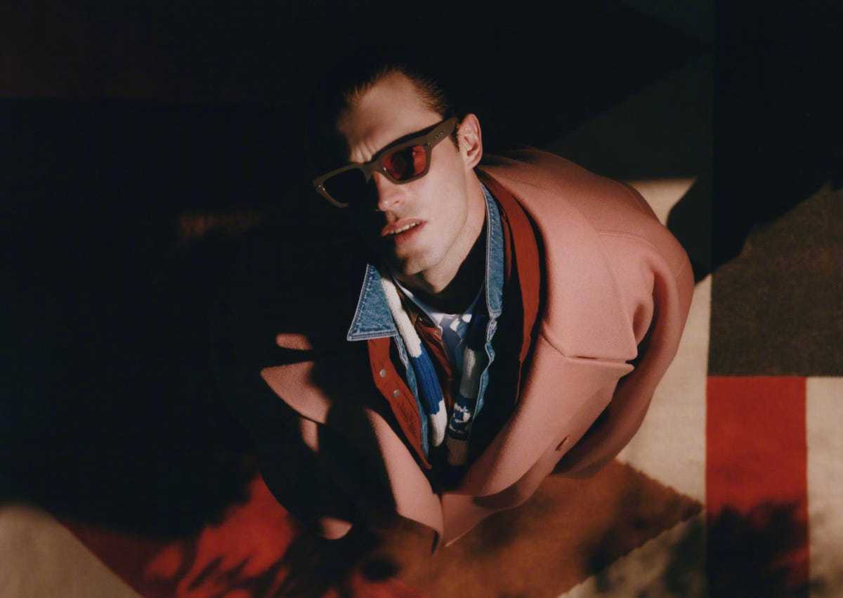 UK Esquire Winter 2025  超模“桃” Kit Butler