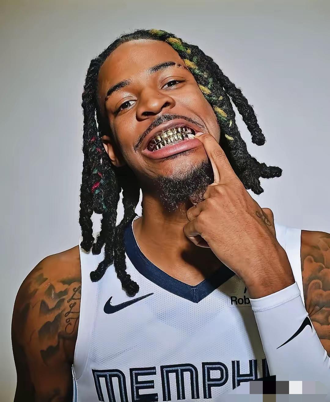 人狂必有祸！
NBA最不缺的就是天才。
距离莫兰特那句“西部没对手”才过去几年，