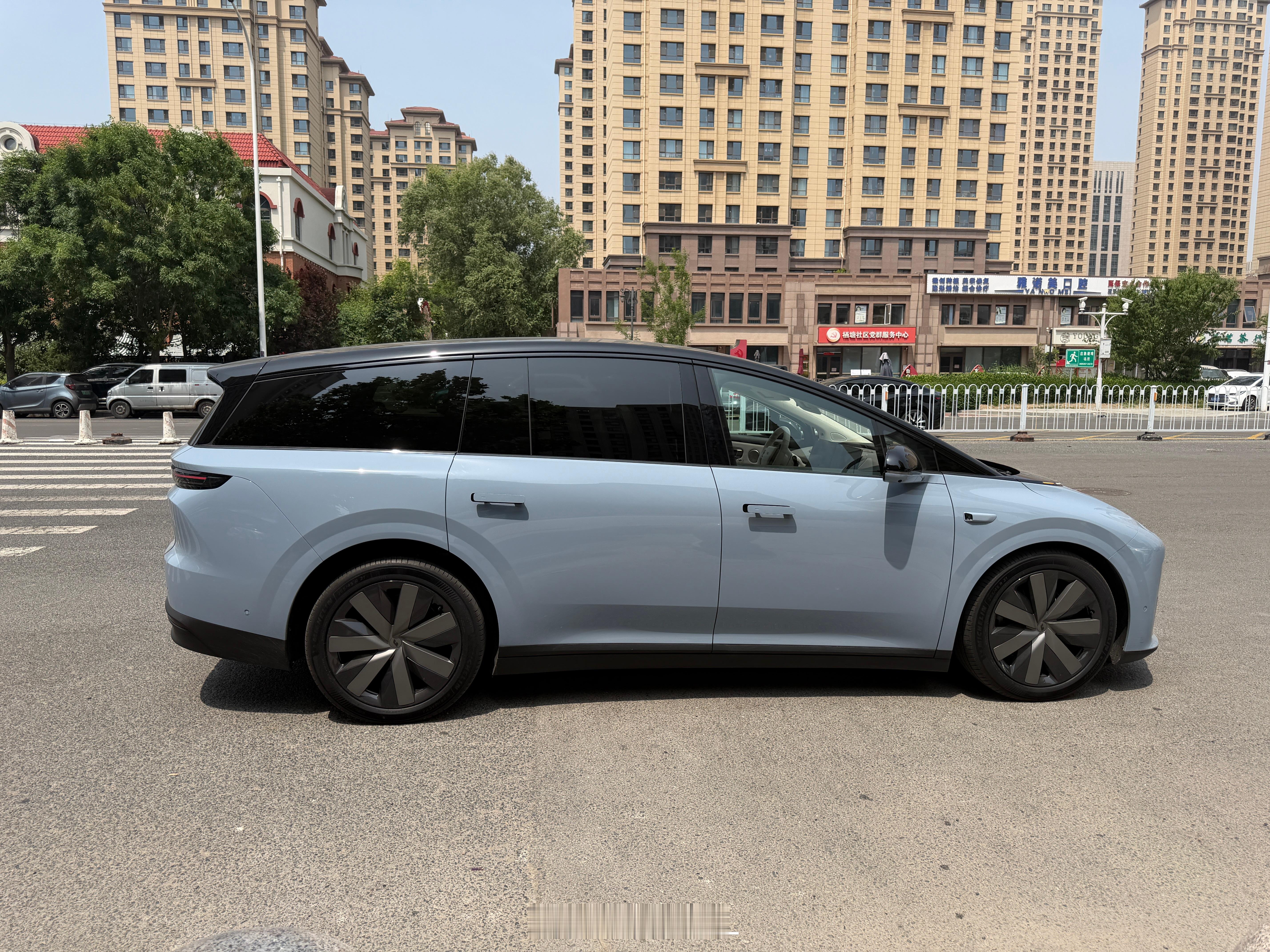 试驾理想 i8 