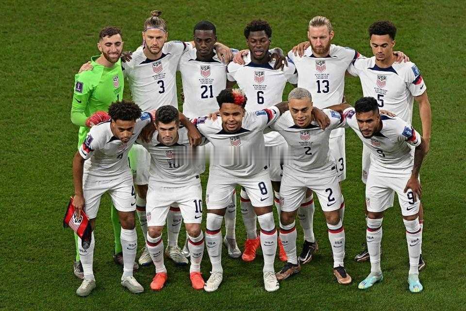 美国公布世界杯26人名单：米兰5000万巨星领衔！13人效力五大联赛美国公布世界