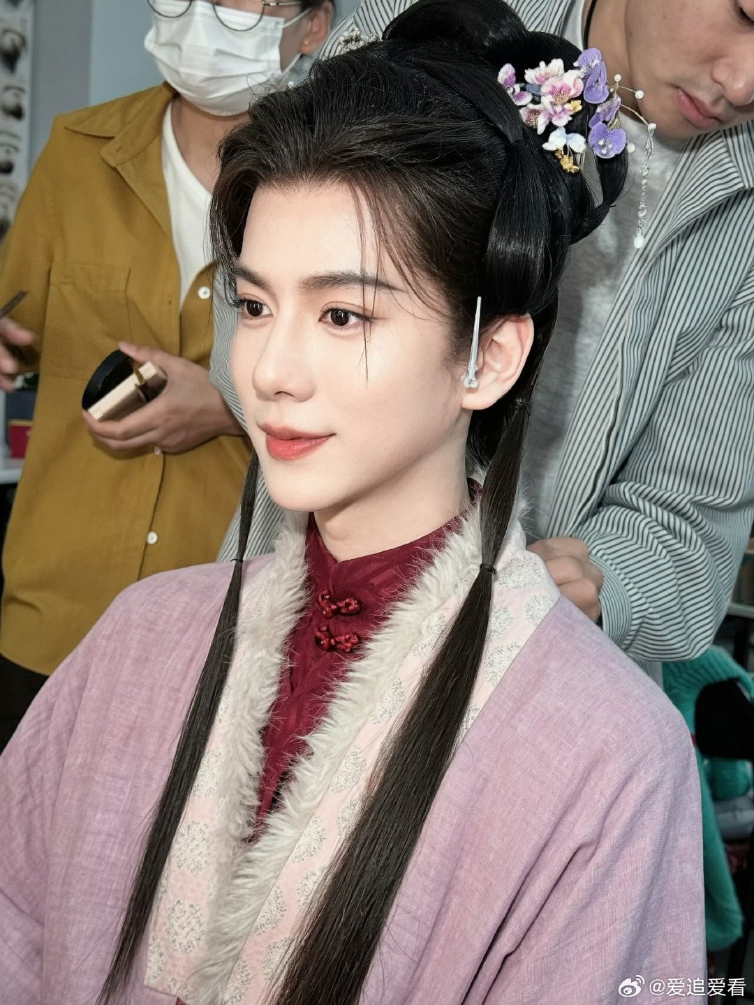 潘毅鸿兰香如故美得雌雄莫辨潘毅鸿这张脸做男做女都精彩被潘毅鸿的古装女装狠狠惊艳，