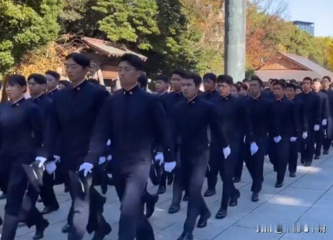万万没想到，在中日交锋这么紧张的局势，日本居然举行了大型“拜鬼”行动！在12月1