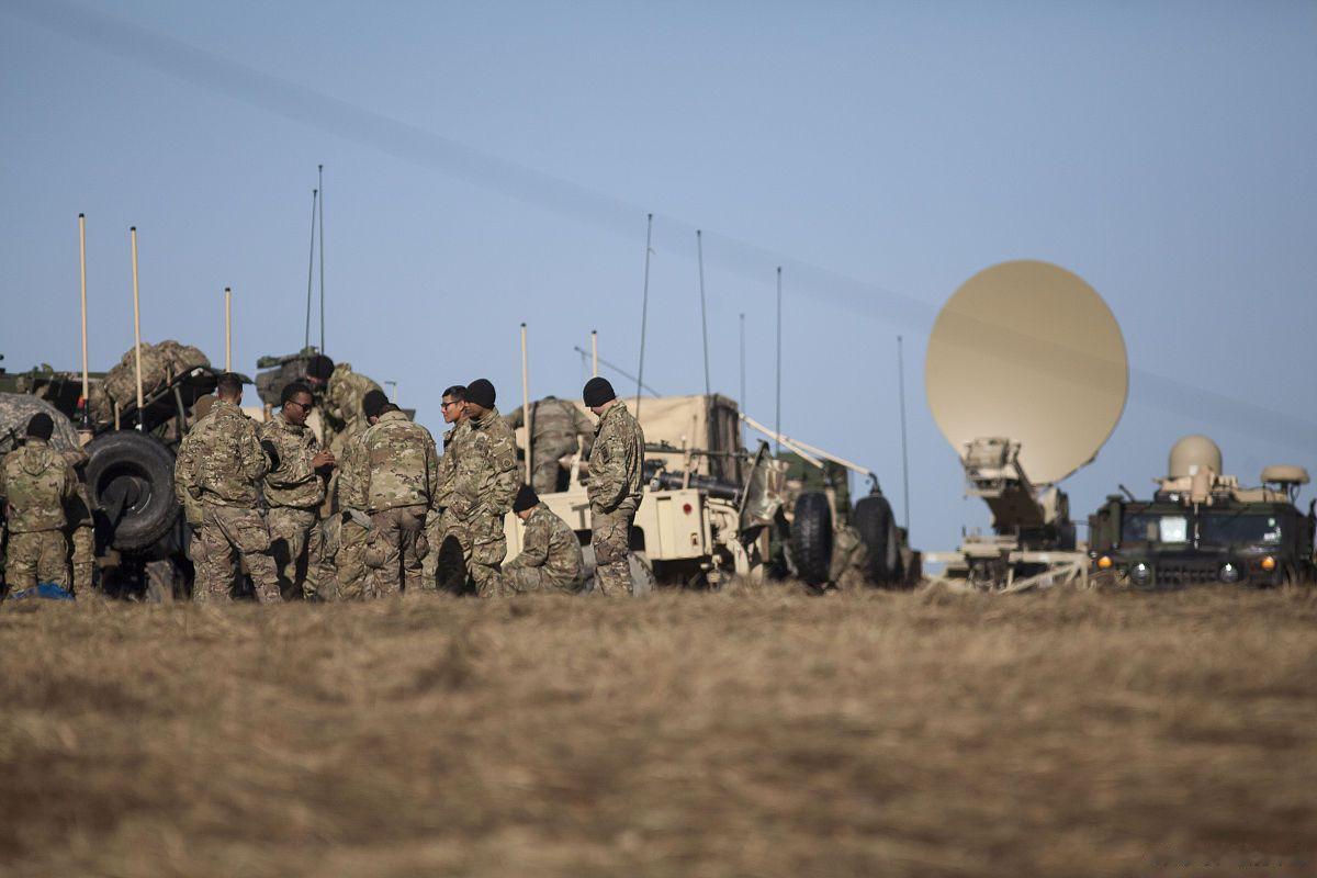 美军先摸清楚委内瑞拉远程防空系统然后摧毁，电子战压制，摧毁中程防空系统、高炮阵地