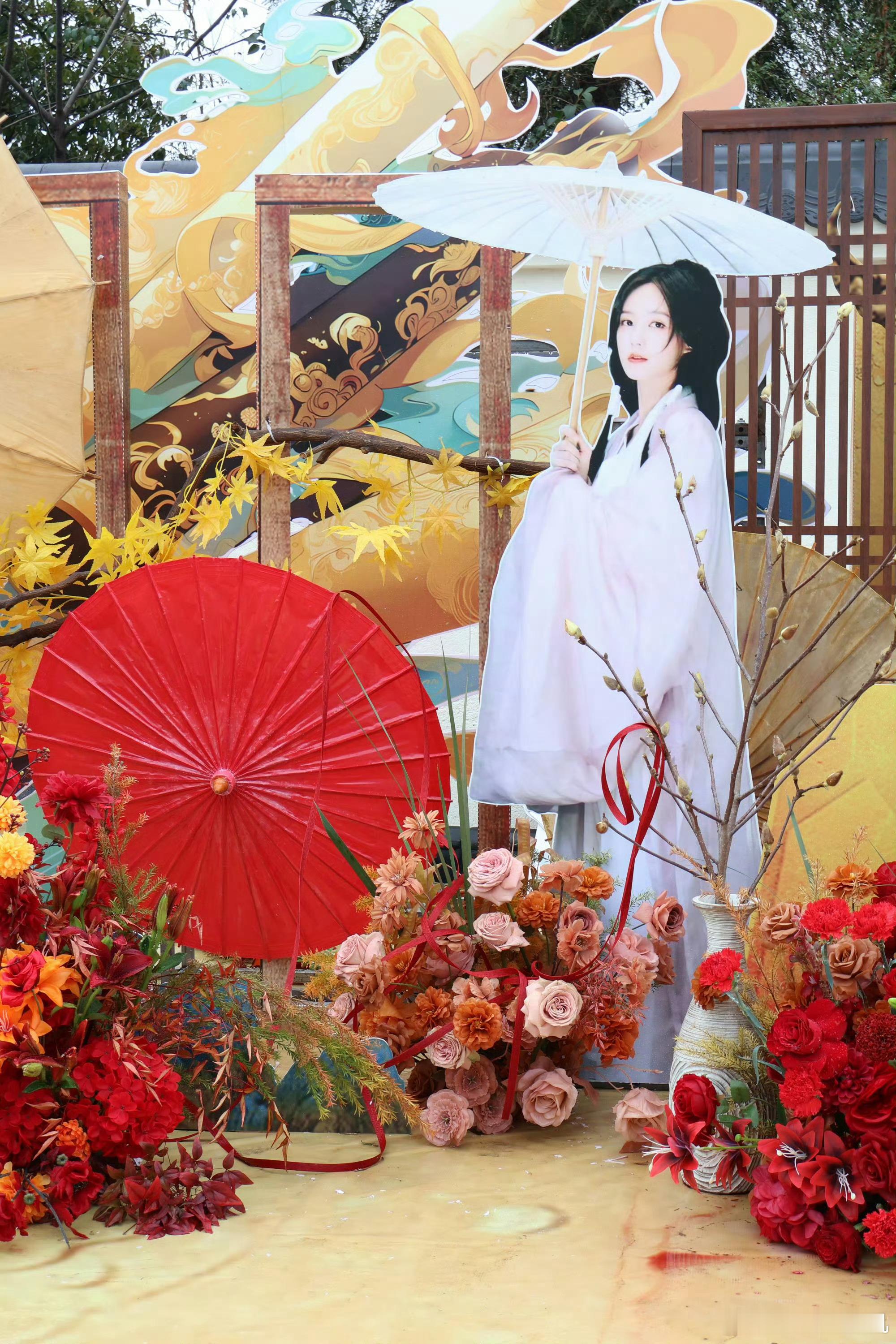 李一桐金枝官宣节奏 官宣有序推进，物料不断释出，每一步都戳中粉丝心巴！李一桐实力