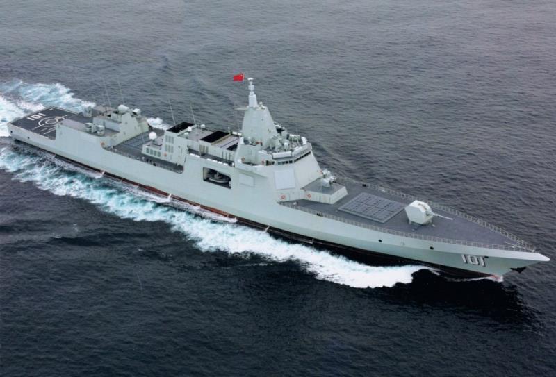 055型万吨级驱逐舰有多厉害？光是把055舰导弹发射系统都塞满，就可以让中等国家
